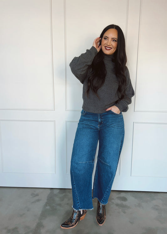 Barrel Jeans with Seams (2 color options)