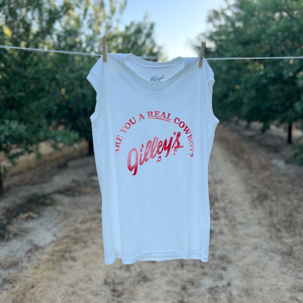 Gilley’s Tee