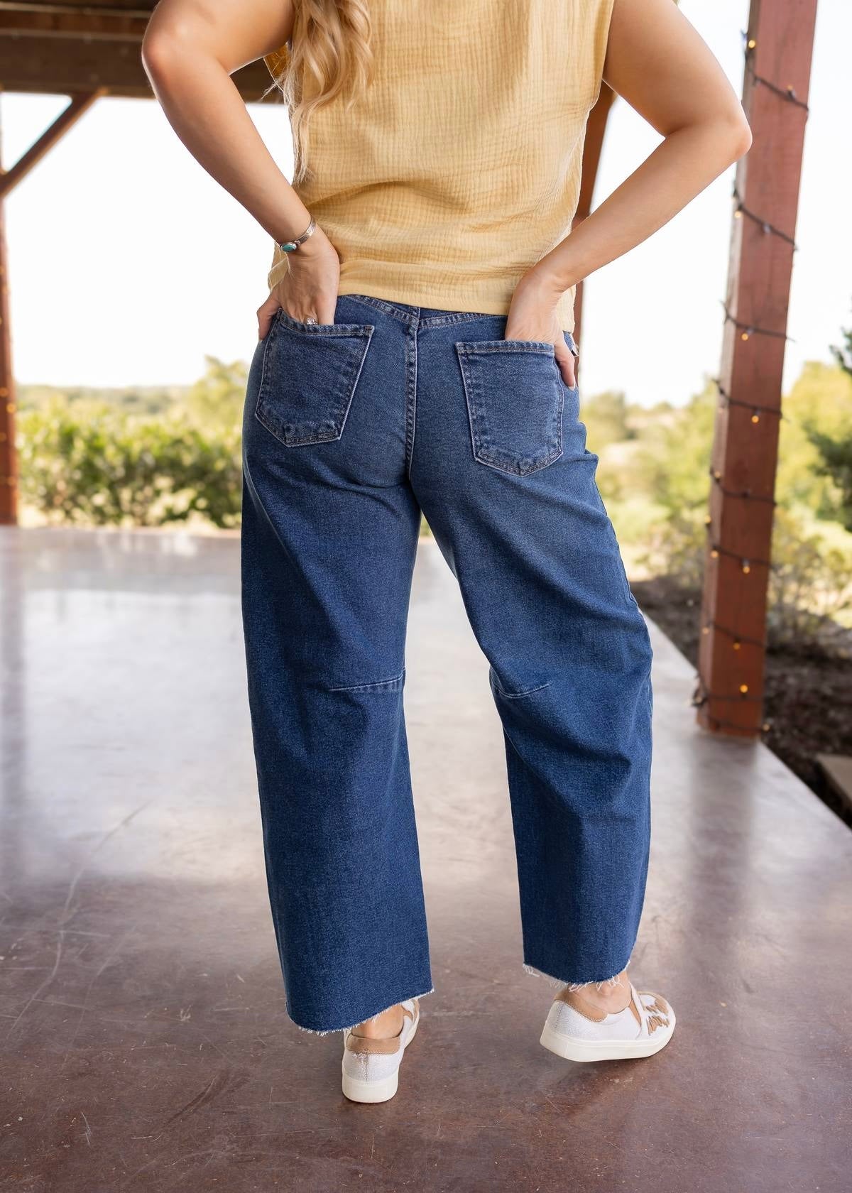 Barrel Jeans - Dark Wash