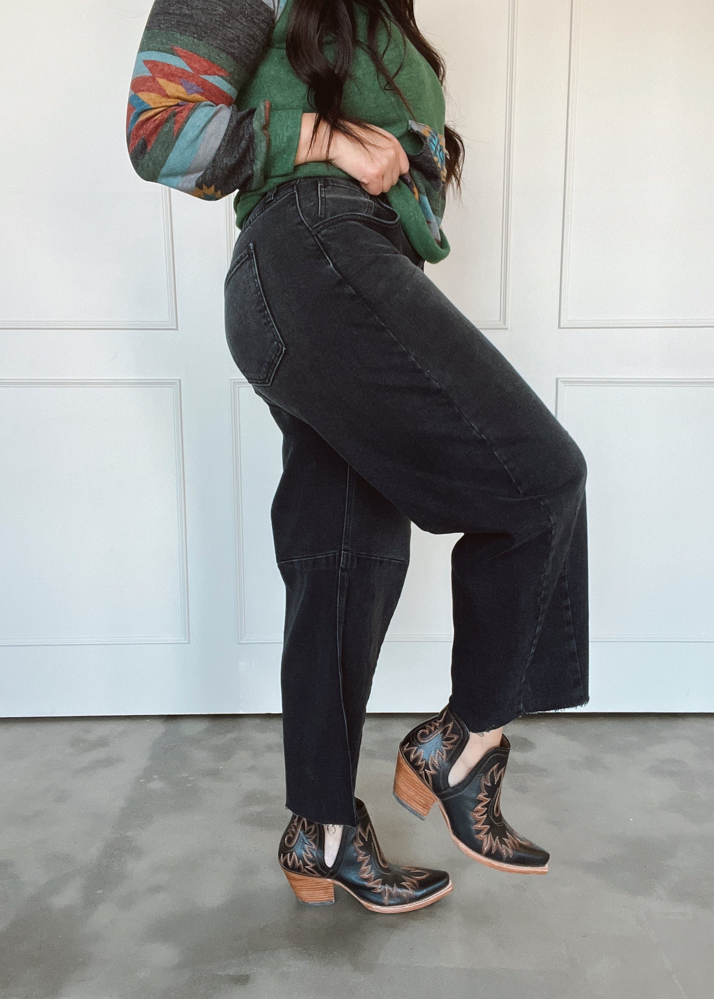 Barrel Jeans with Seams